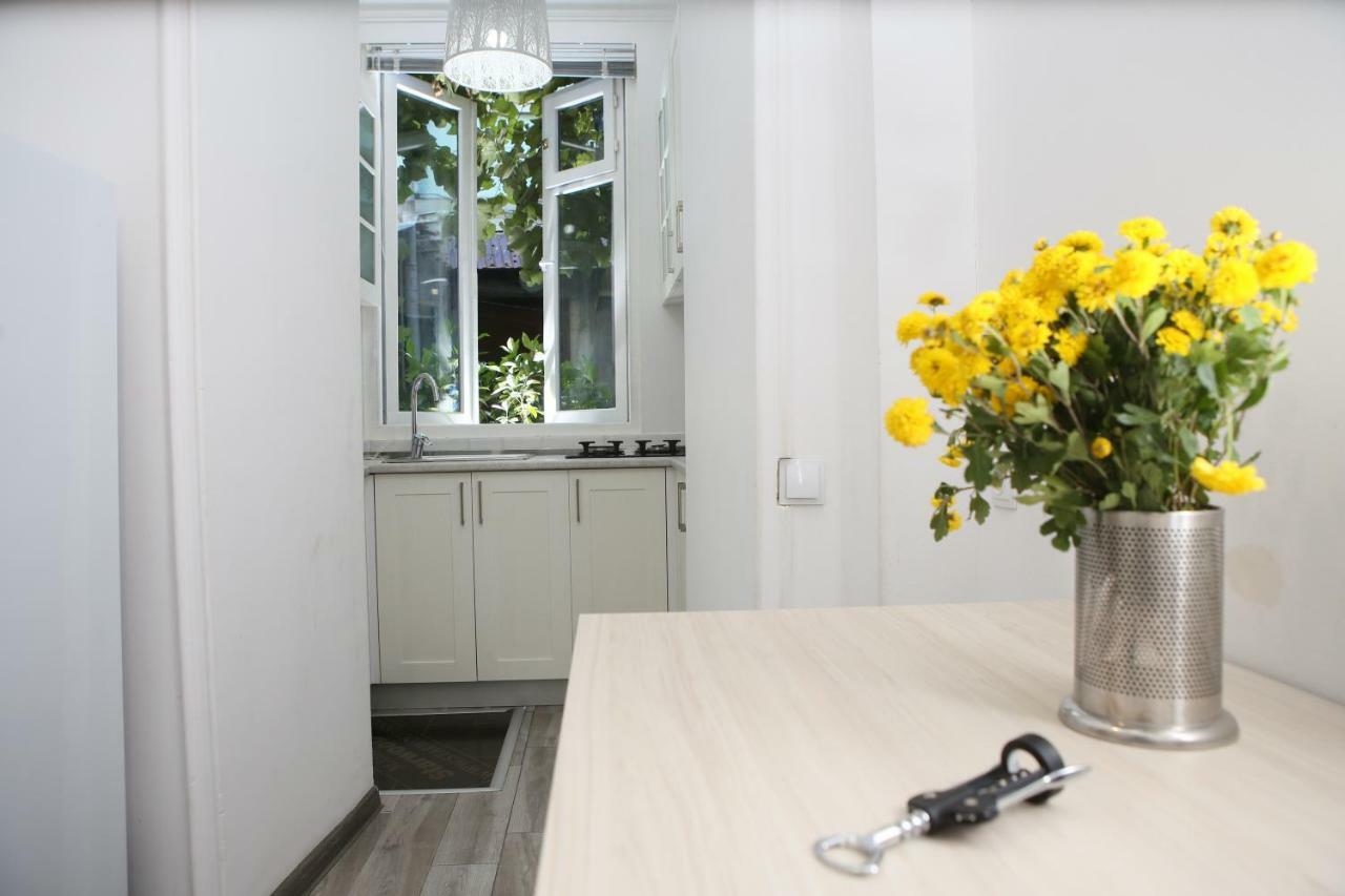 White Jambul Apartment Tbilisi Luaran gambar